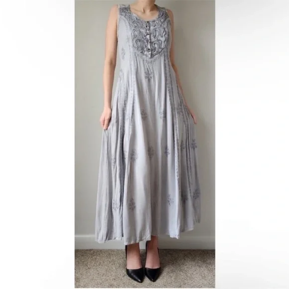 Vintage Embroidered Ice Blue Renaissance/ Fairy Dress - Picture 2 of 11